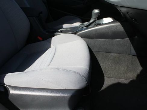 Certified 2026 Toyota Corolla SE w/ Carpet Mat Package (TMS) FWD image 19