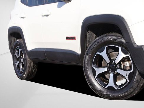 Used 2019 Jeep Renegade Trailhawk w/ Cold Weather Group II image 3