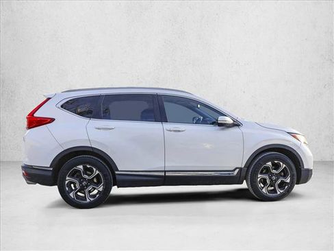 Used 2018 Honda CR-V Touring image 4