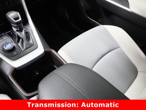 Used 2024 Toyota RAV4 Limited image 17