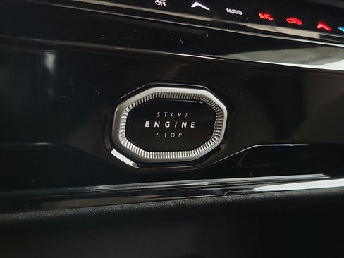 New 2026 Jeep Grand Cherokee Limited RWD image 25