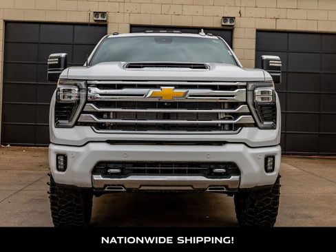 Used 2024 Chevrolet Silverado 3500 High Country w/ Technology Package image 4