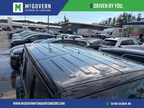 Used 2019 Jeep Wrangler Unlimited Sahara image 10