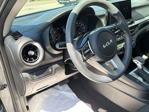 Used 2023 Kia Forte LXS FWD image 14