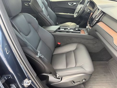 Used 2024 Volvo XC60 B5 Plus w/ Protection Package Premier AWD/4WD image 15