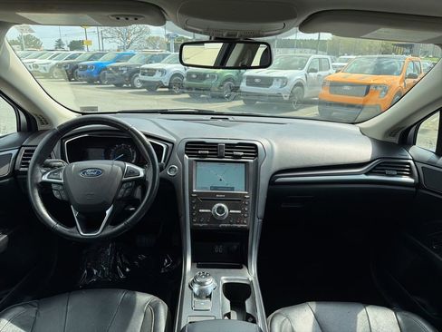 Used 2020 Ford Fusion Titanium AWD/4WD image 24