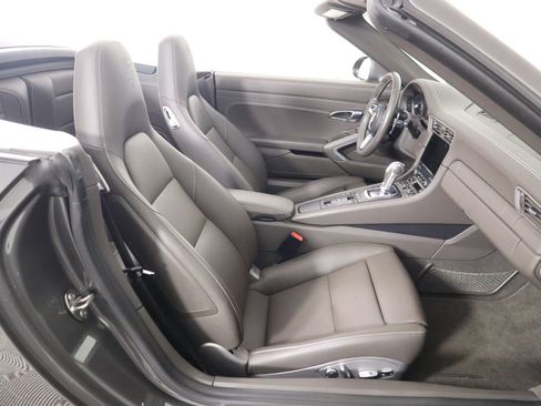 Used 2017 Porsche 911 Turbo image 27