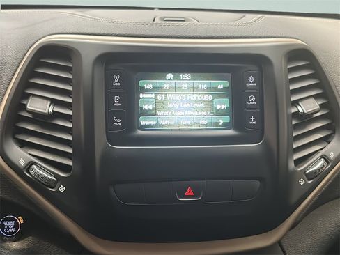 Used 2014 Jeep Cherokee Latitude w/ Comfort/Convenience Group image 17