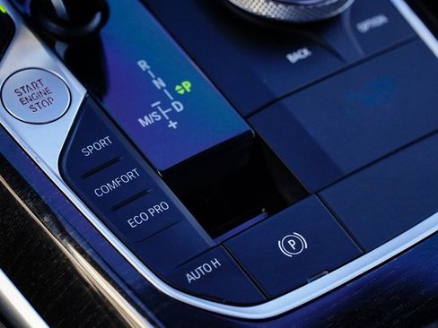 Used 2021 BMW 430i Coupe w/ M Sport Package image 19