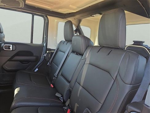 New 2026 Jeep Wrangler Rubicon w/ Steel Bumper Group image 10