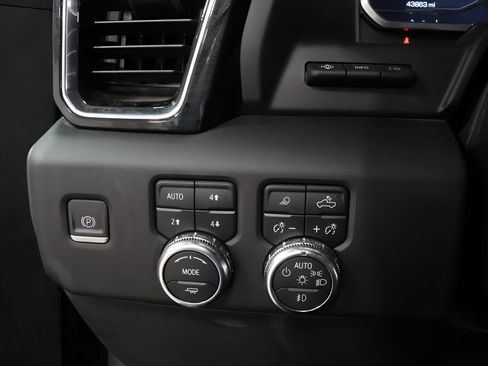 Used 2023 GMC Sierra 1500 Denali Ultimate AWD/4WD image 17