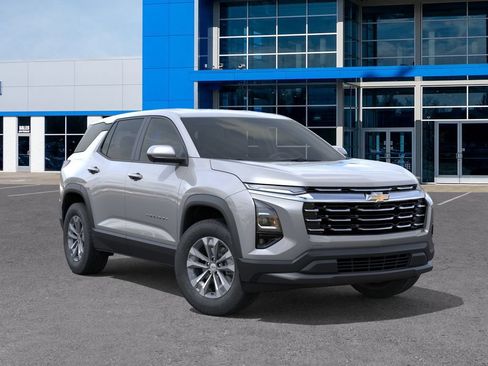 New 2026 Chevrolet Equinox LT w/ Convenience Package II AWD/4WD image 7