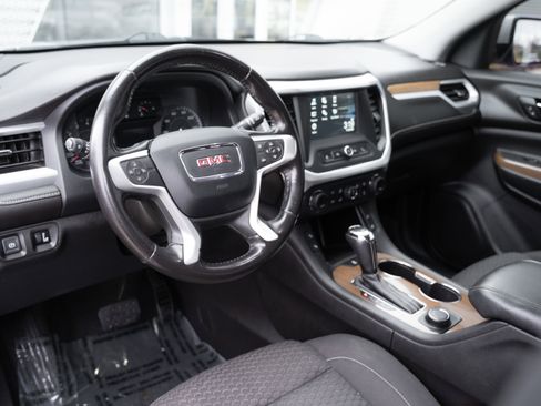 Used 2019 GMC Acadia SLE image 10