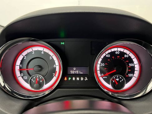 Used 2019 Dodge Grand Caravan SXT FWD image 18