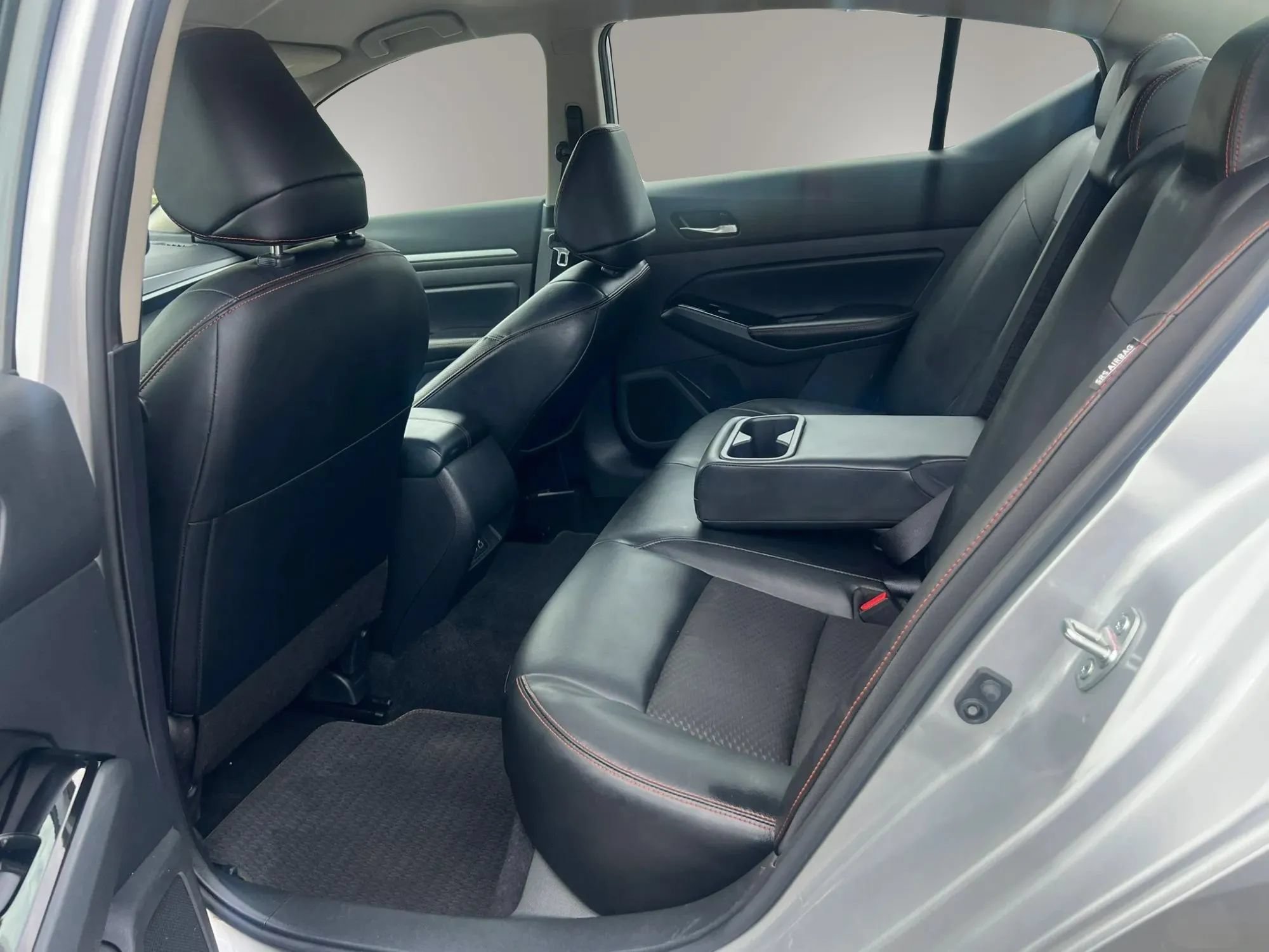 Used 2024 Nissan Altima 2.5 SR FWD image 27
