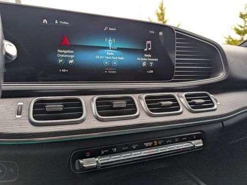 Used 2021 Mercedes-Benz GLE 350 w/ Premium Package image 16