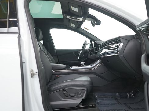 Used 2021 Audi Q7 3.0T Premium Plus image 11