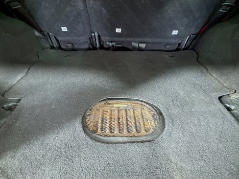 Used 2018 Jeep Wrangler Unlimited Sahara w/ Dual Top Group image 32