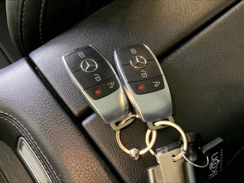 Used 2023 Mercedes-Benz GLE 350 4MATIC image 14