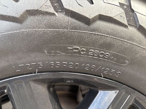 Used 2024 GMC Sierra 2500 AT4 w/ AT4 Preferred Package image 37