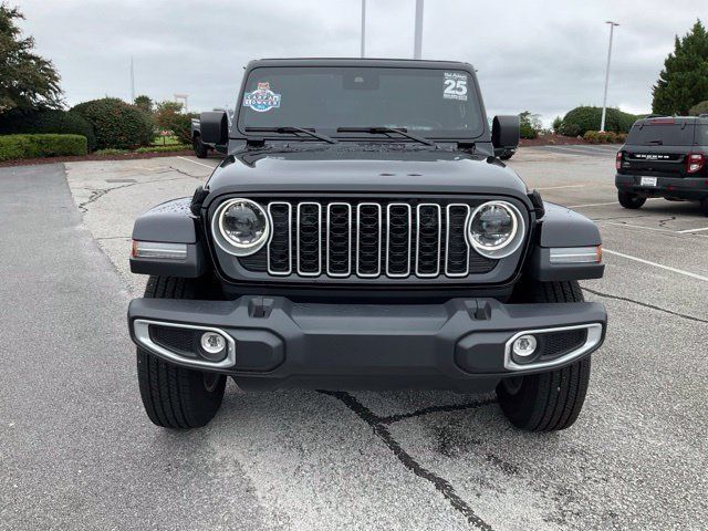 Used 2025 Jeep Wrangler Unlimited Sahara w/ Safety Group AWD/4WD image 2