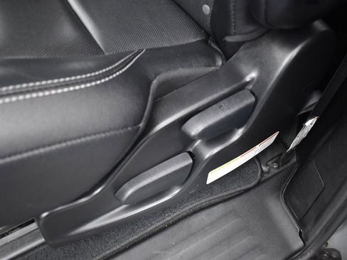 Used 2019 Toyota Sienna SE image 22