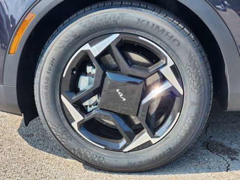 New 2026 Kia Sportage EX w/ EX Panorama Roof Package image 8