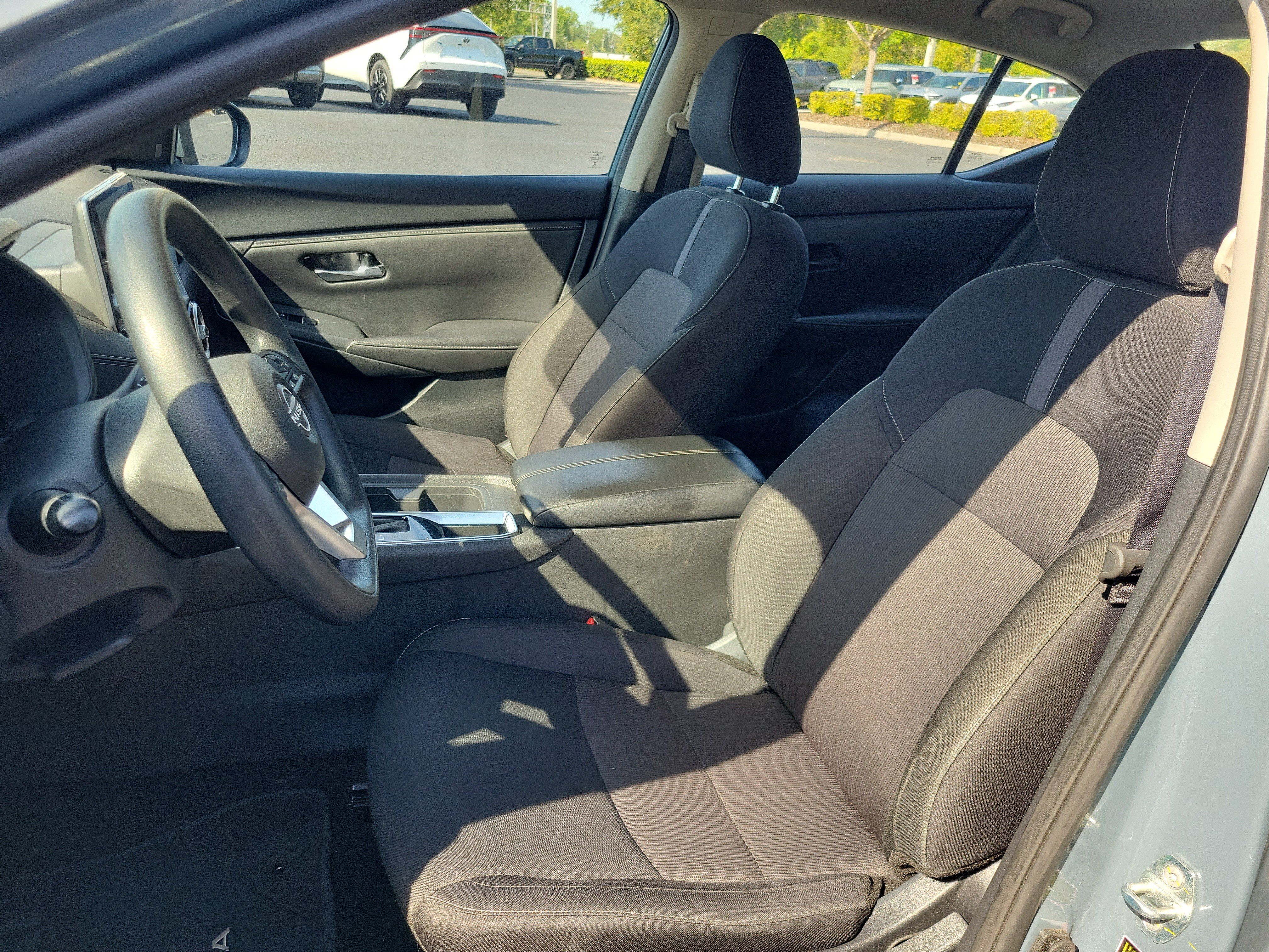 Used 2025 Nissan Sentra SV FWD image 13