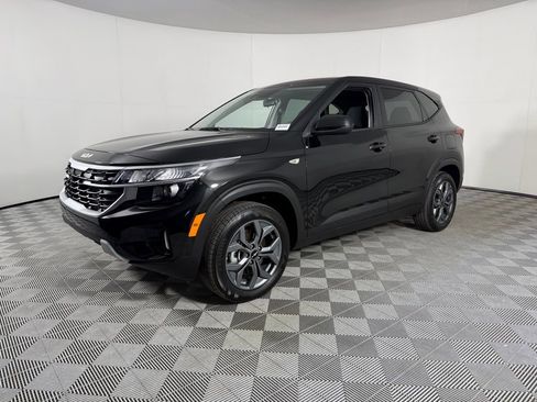 Used 2026 Kia Seltos LX AWD/4WD image 10