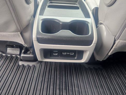 Used 2024 Honda Odyssey Touring image 32