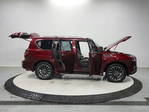 Used 2021 Nissan Armada Platinum w/ Captain's Chairs Package RWD image 16