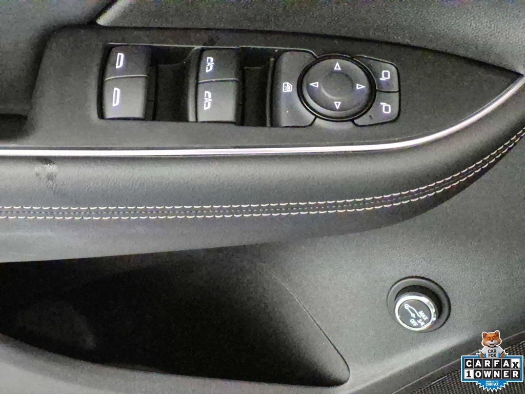 Certified 2023 Buick Envision Essence FWD image 17