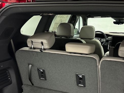 New 2026 GMC Acadia Elevation w/ Black Edition FWD image 17