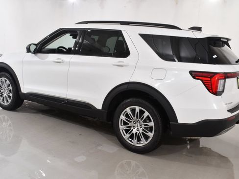 New 2026 Ford Explorer Active w/ Active Comfort Package AWD/4WD image 15