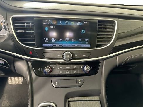 Used 2018 Buick LaCrosse Essence image 21