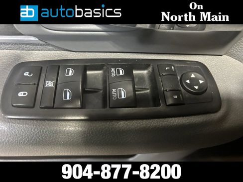 Used 2016 RAM 1500 Classic SLT image 27