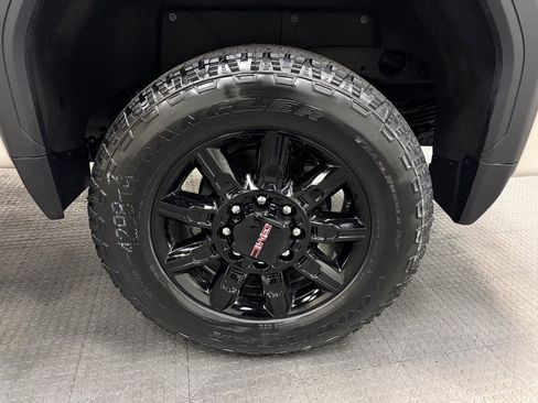 New 2026 GMC Sierra 2500 AT4 image 11