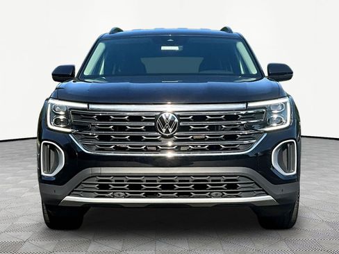Used 2025 Volkswagen Atlas SE FWD image 2