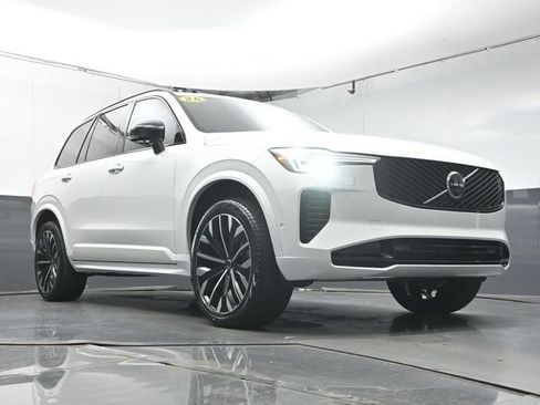 Used 2026 Volvo XC90 B6 Ultra w/ Protection Package Premier AWD/4WD image 35