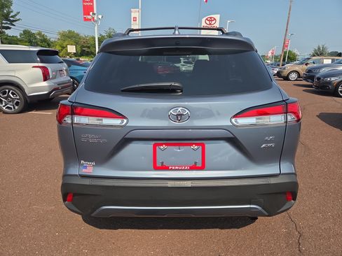 Certified 2023 Toyota Corolla Cross LE AWD/4WD image 4