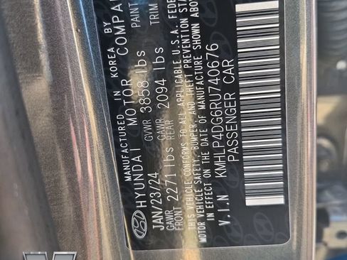 Used 2024 Hyundai Elantra Limited FWD image 29