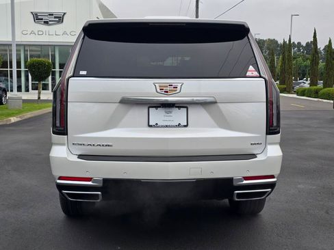 Used 2025 Cadillac Escalade ESV Premium Luxury Platinum AWD/4WD image 5