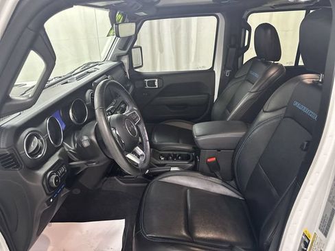 Used 2022 Jeep Wrangler Unlimited Rubicon 4xe w/ Cold Weather Group AWD/4WD image 15