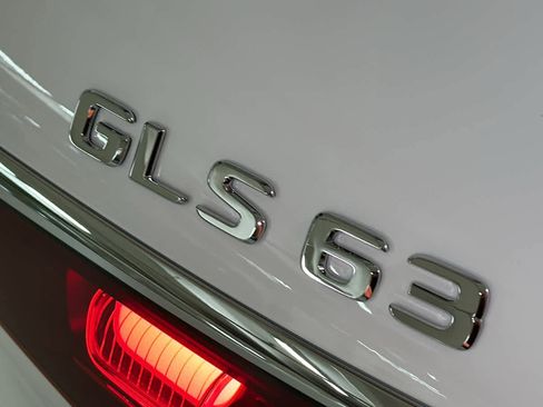 New 2026 Mercedes-Benz GLS 63 AMG 4MATIC image 11