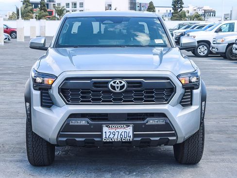 Certified 2024 Toyota Tacoma TRD Off-Road w/ TRD Off Road Upgrade Package AWD/4WD image 2