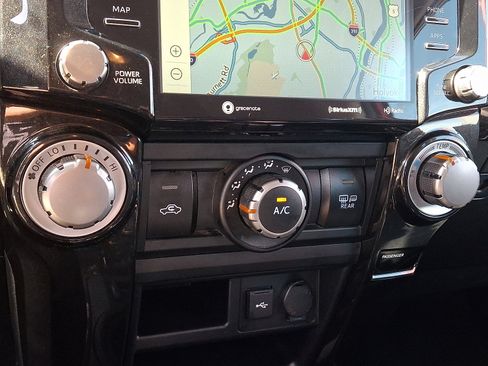 Used 2024 Toyota 4Runner TRD Off-Road Premium image 16