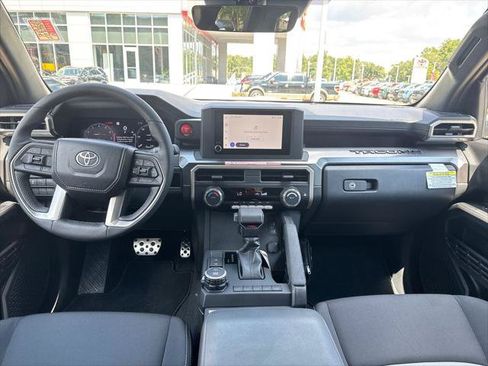 Certified 2025 Toyota Tacoma TRD Sport AWD/4WD image 18