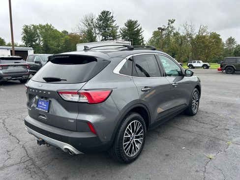 Used 2021 Ford Escape Titanium w/ Class II Trailer Tow Package FWD image 16