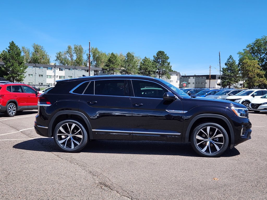 Certified 2024 Volkswagen Atlas Cross Sport SEL Premium R-Line AWD/4WD image 4