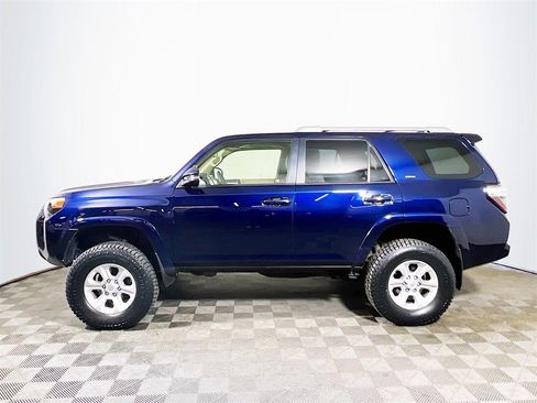 Certified 2018 Toyota 4Runner SR5 Premium image 5